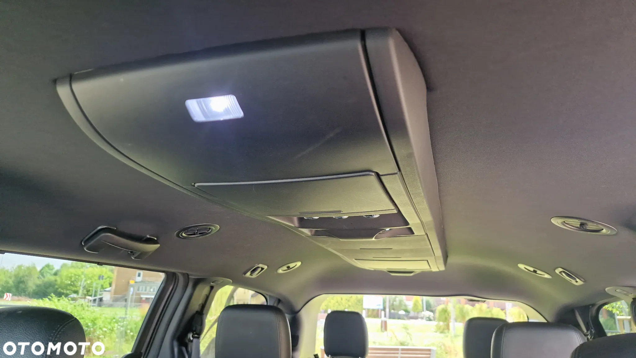 Dodge Grand Caravan - 20