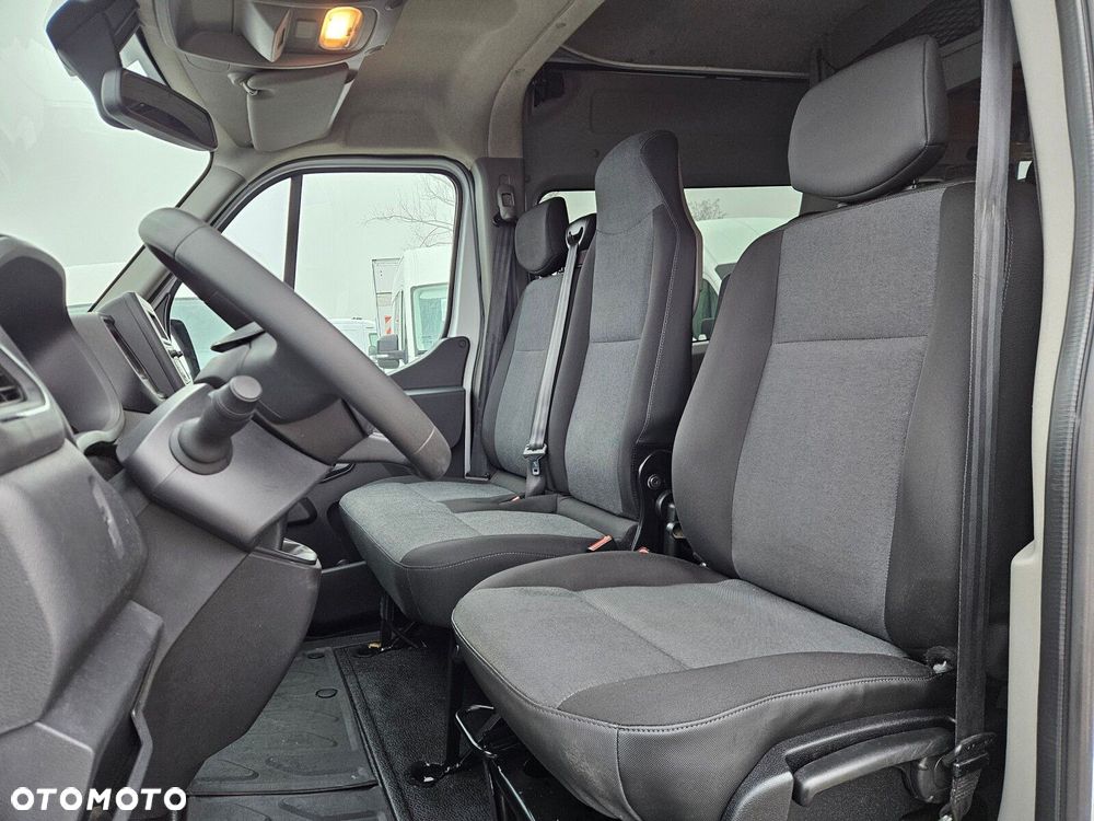 Renault Master L3H2 *109999zł Netto* Brygadówka 7 osób 2.3 dCi/136KM - 19