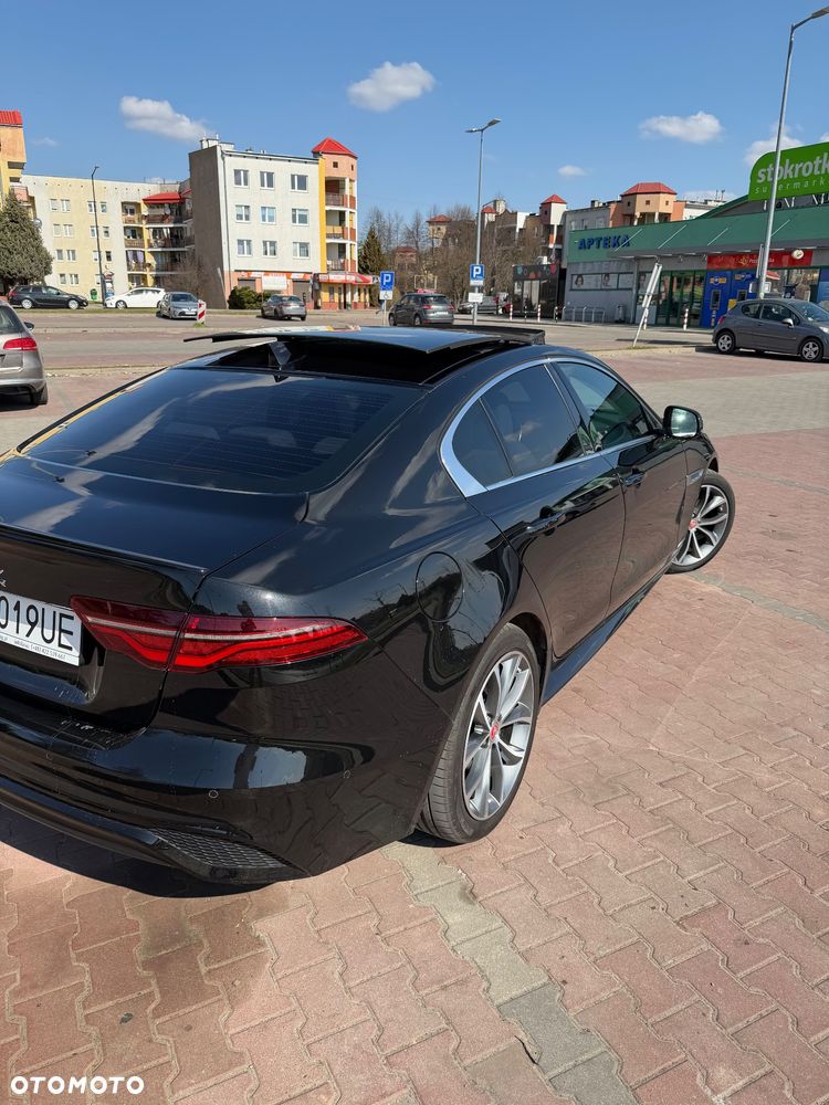 Jaguar XE 2.0 D180 R-Dynamic S - 13