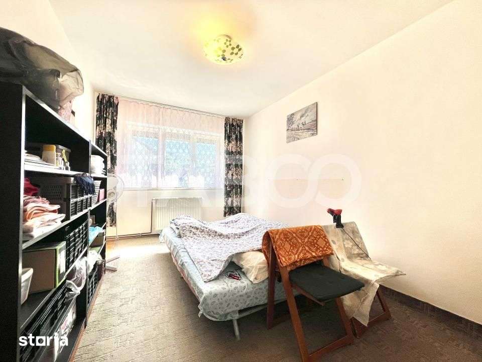 Apartament cu 4 camere de vanzare in Manastur bloc izolat termic — fotografia 3