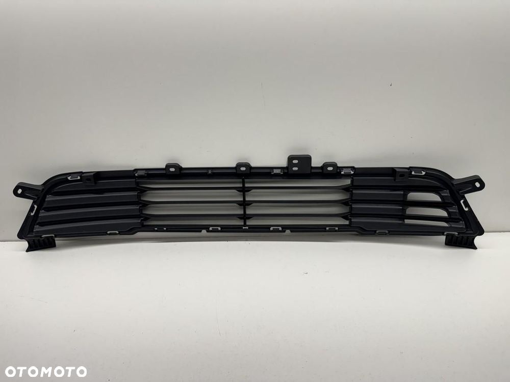 Kratka Zderzaka Przód Mitsubishi Outlander III 6402A233 - 2