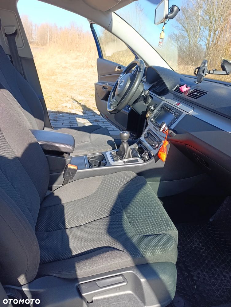 Volkswagen Passat 2.0 TDI Comfortline - 15