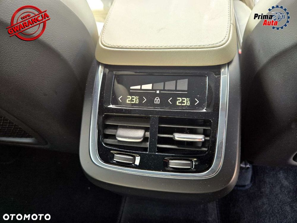Volvo XC 90 B5 D AWD R-Design 7os - 17