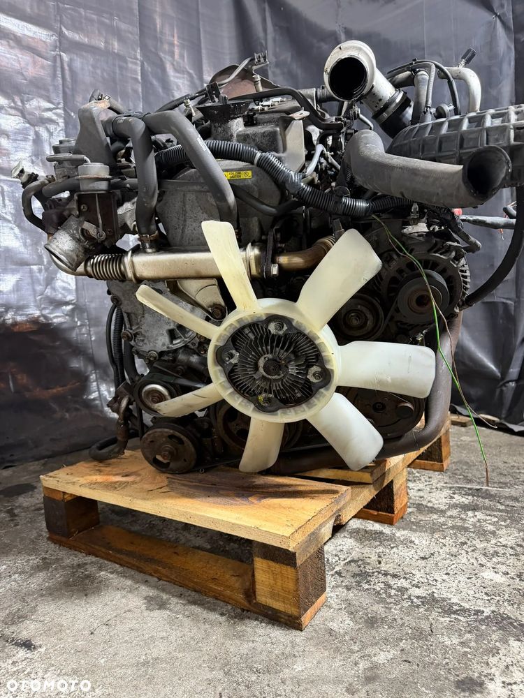 SILNIK NAVARA D40 PATHFINDER R51 2.5 DCI 07 R komplet aluminiowa pokrywa - 1