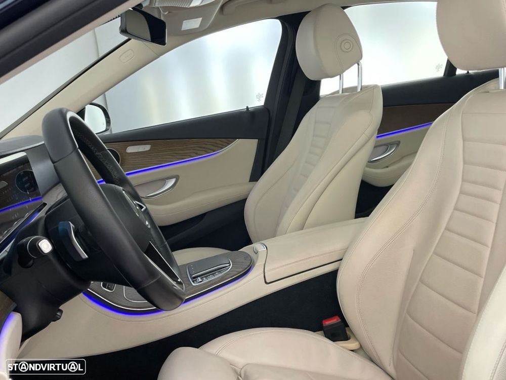 Mercedes-Benz E 300 de AMG Line - 19