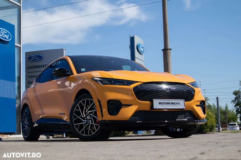 Ford Mustang Mach-E - 12