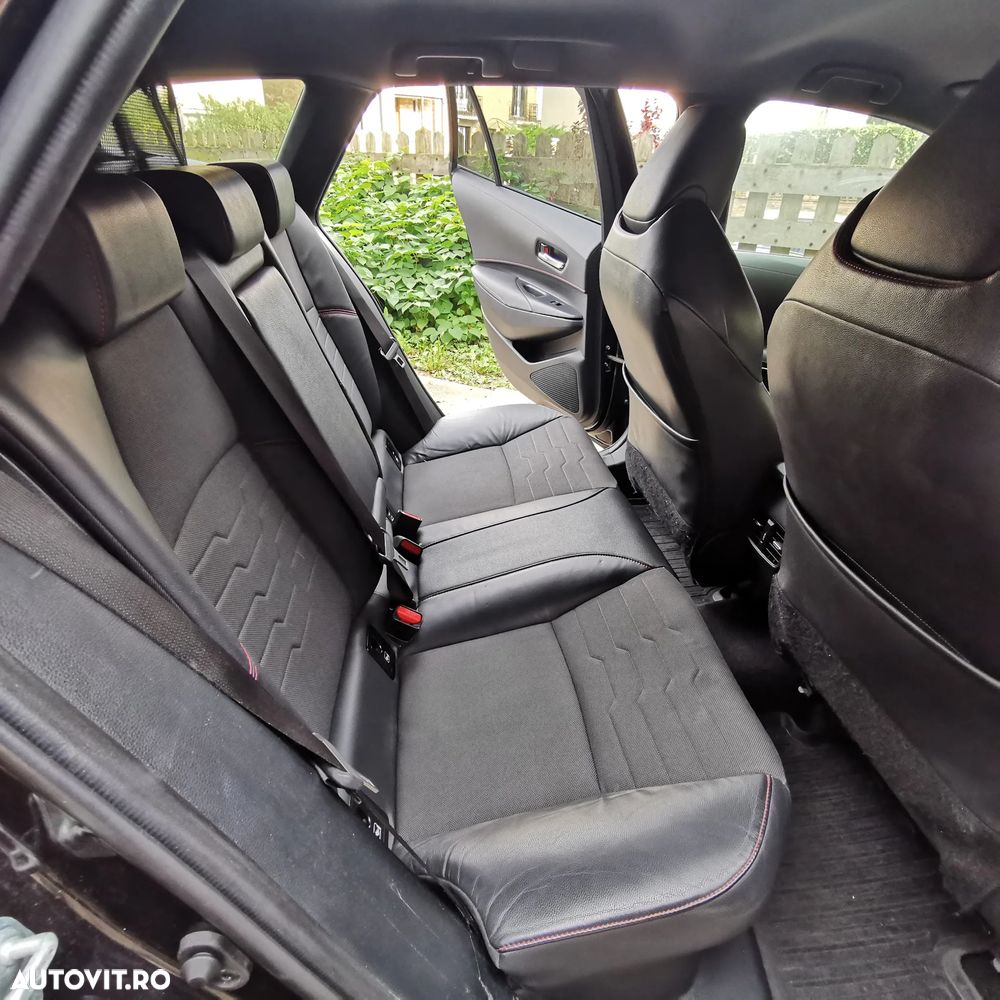 Toyota Corolla - 12
