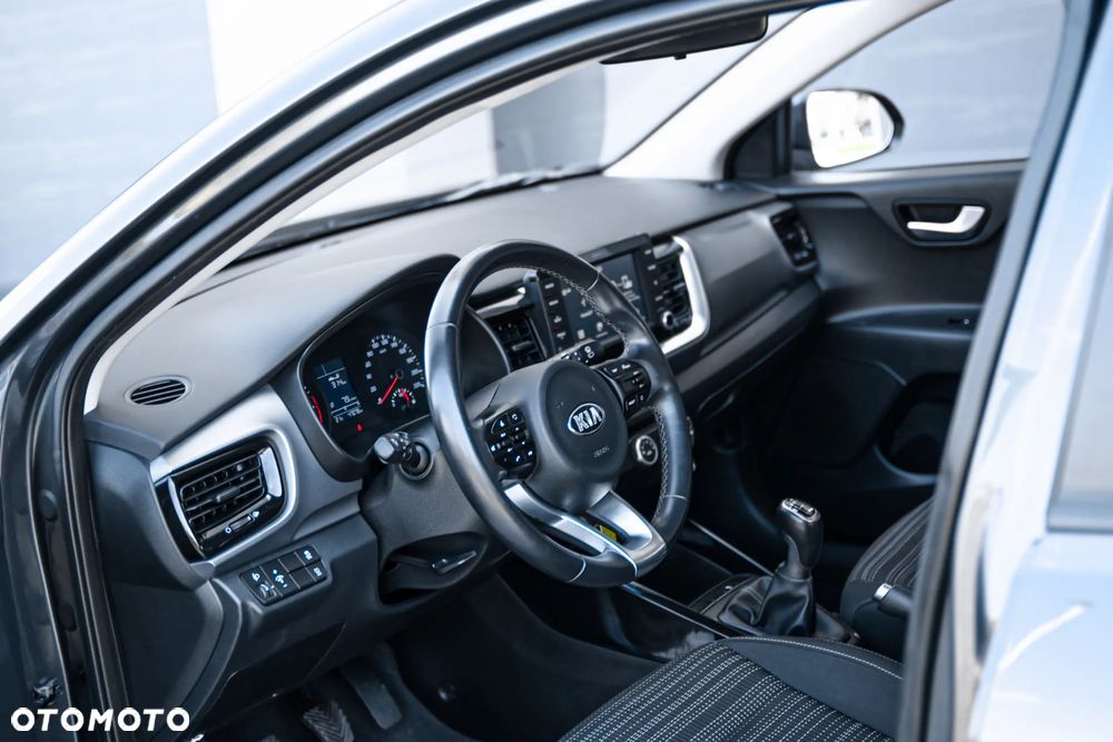 Kia Stonic 1.4 L - 9