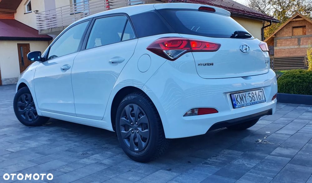 Hyundai I20 2017 photo 3