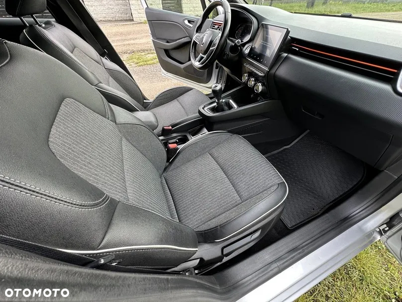 Renault Clio - 13