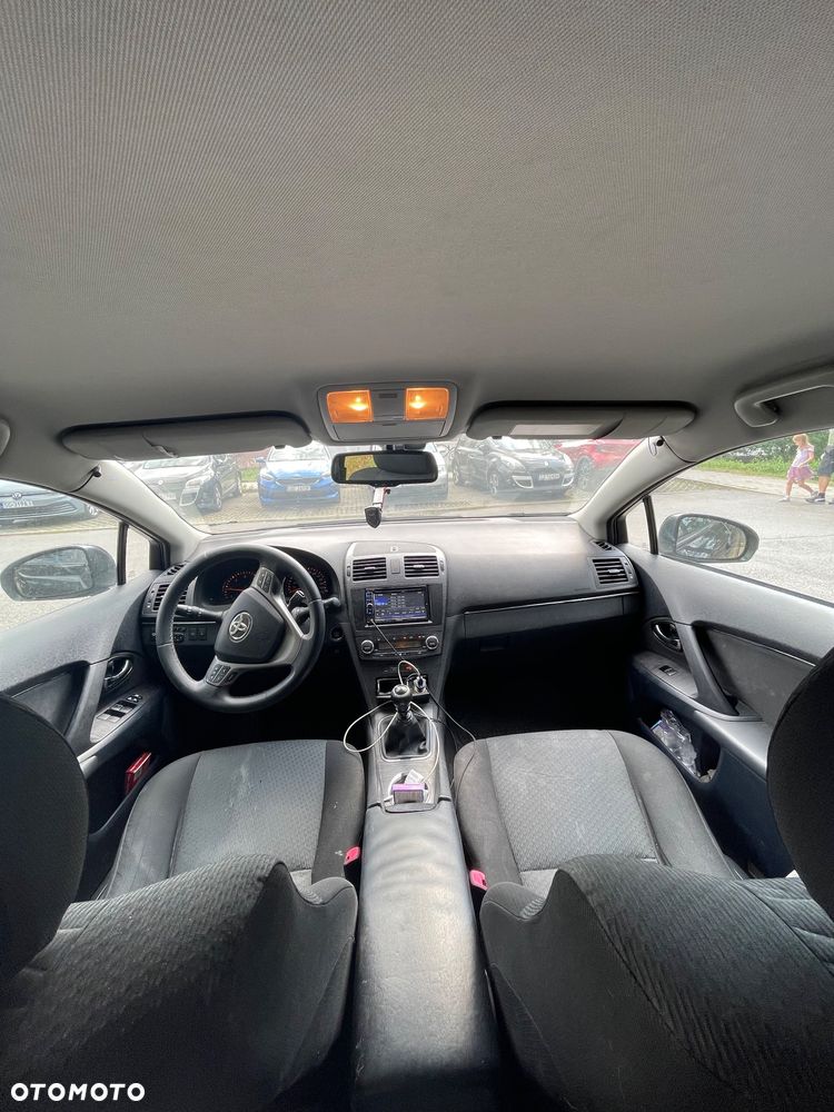 Toyota Avensis 2.0 D-4D Premium - 10