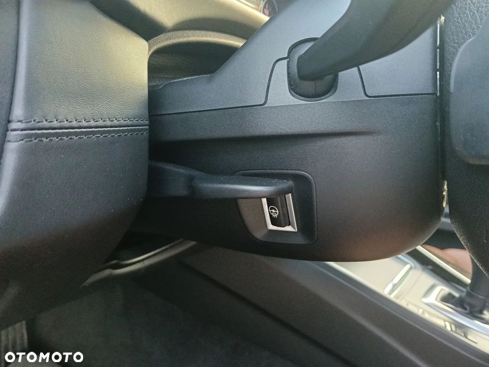 BMW Seria 3 320d xDrive Luxury Line Purity sport - 23