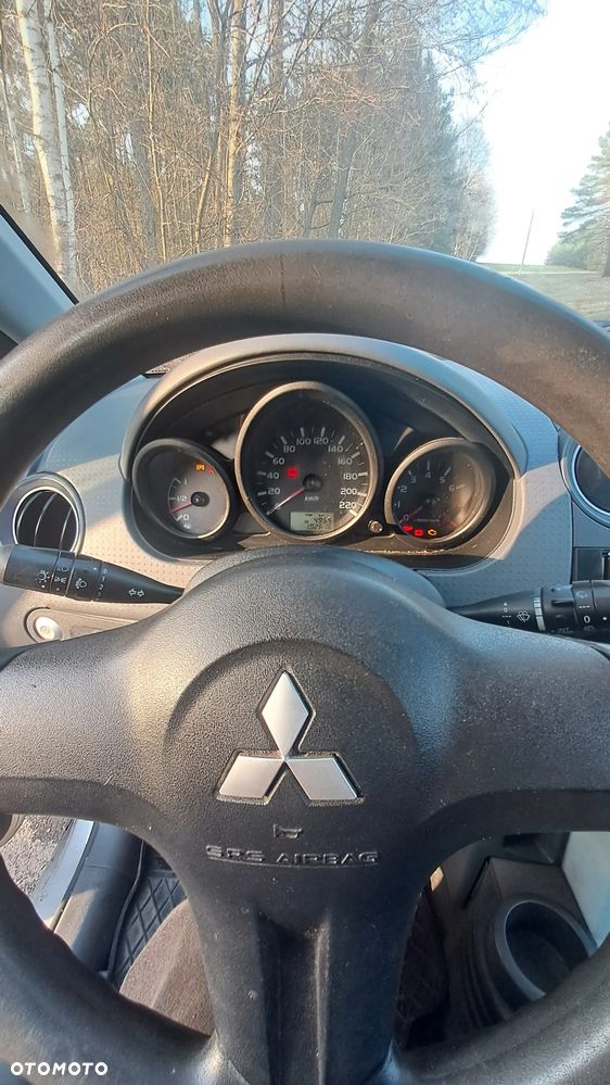 Mitsubishi Colt 1.1 Invite - 4