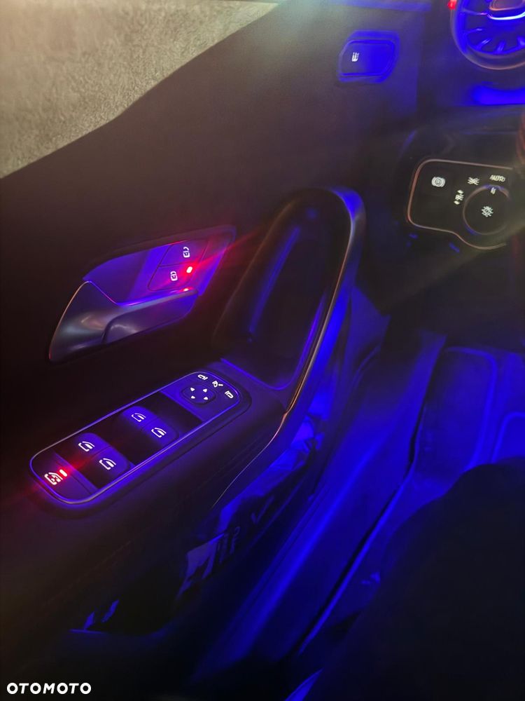 Mercedes-Benz Klasa A 200 AMG Line 7G-DCT - 27