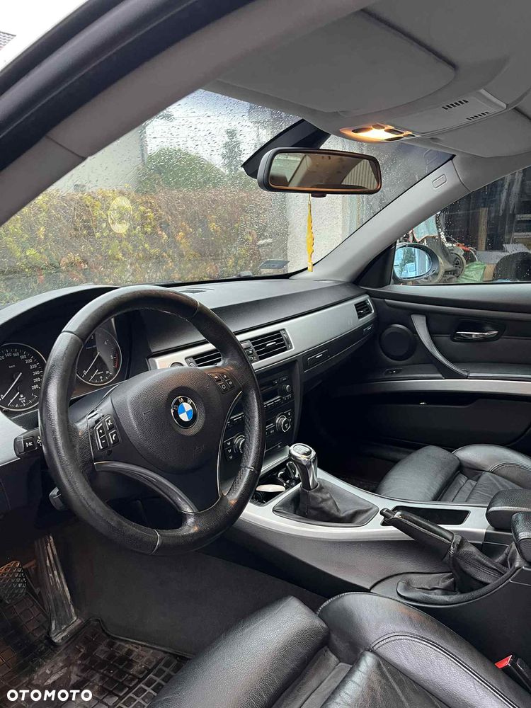 BMW Seria 3 325d - 13
