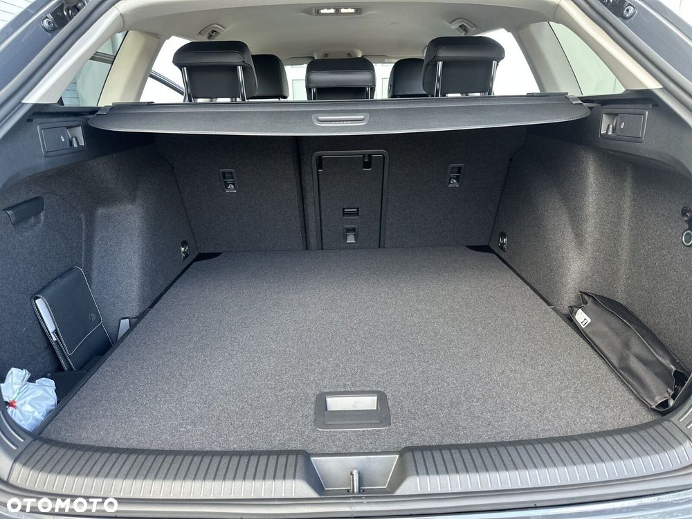 Volkswagen Golf Variant - 9