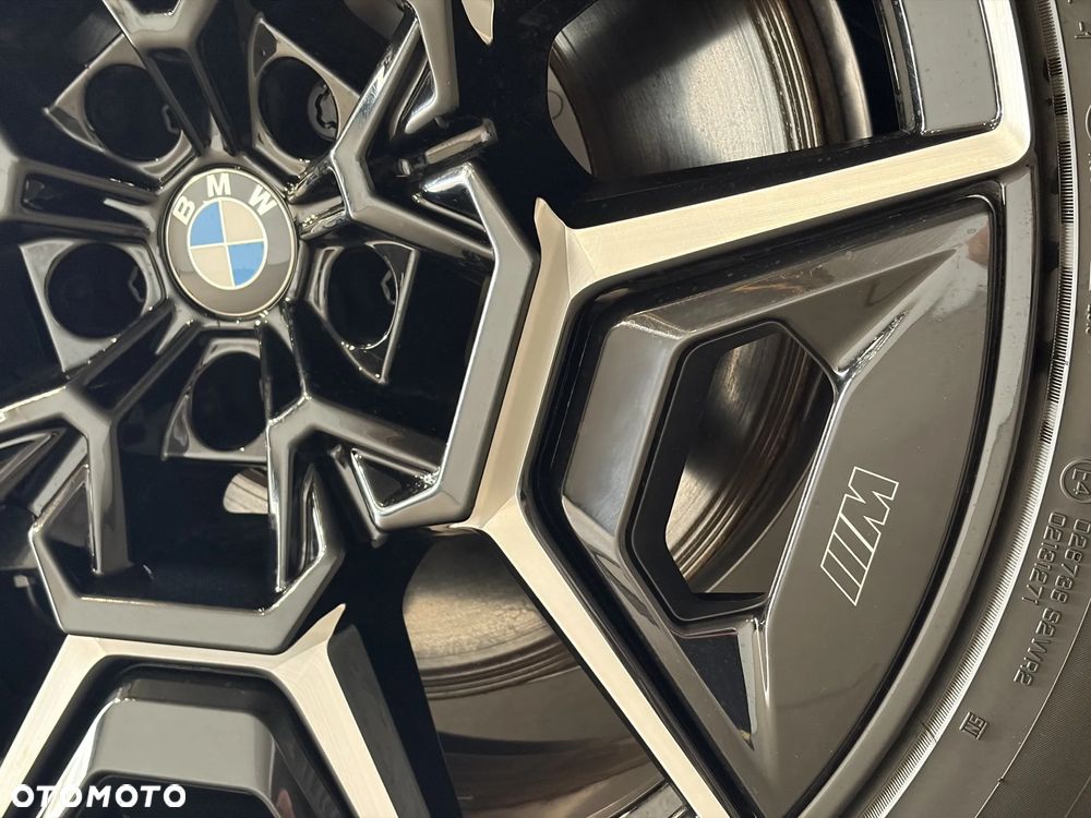 BMW XM - 18