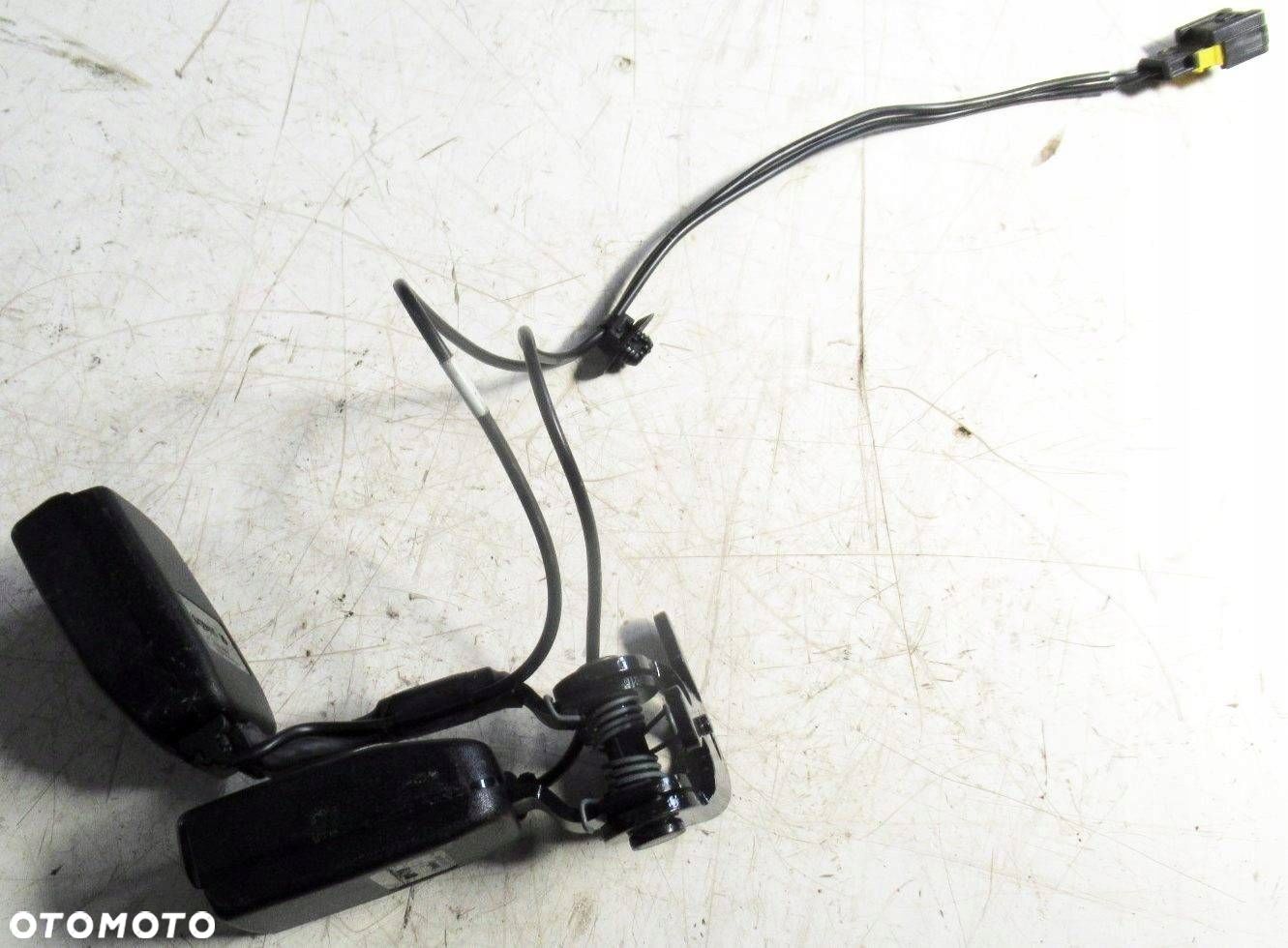PEUGEOT 207 SW 06-13R ZAPINKA KLAMRA PASA PRAWA TYLNA TYŁ KOMBI - 1
