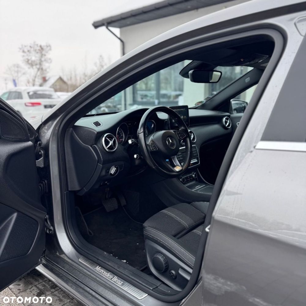 Mercedes-Benz Klasa A 180 CDI 7G-DCT AMG Line - 16