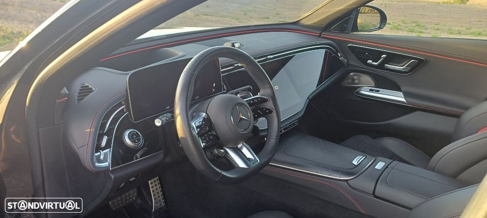 Mercedes-Benz E 53 AMG Hybrid 4Matic+ - 12