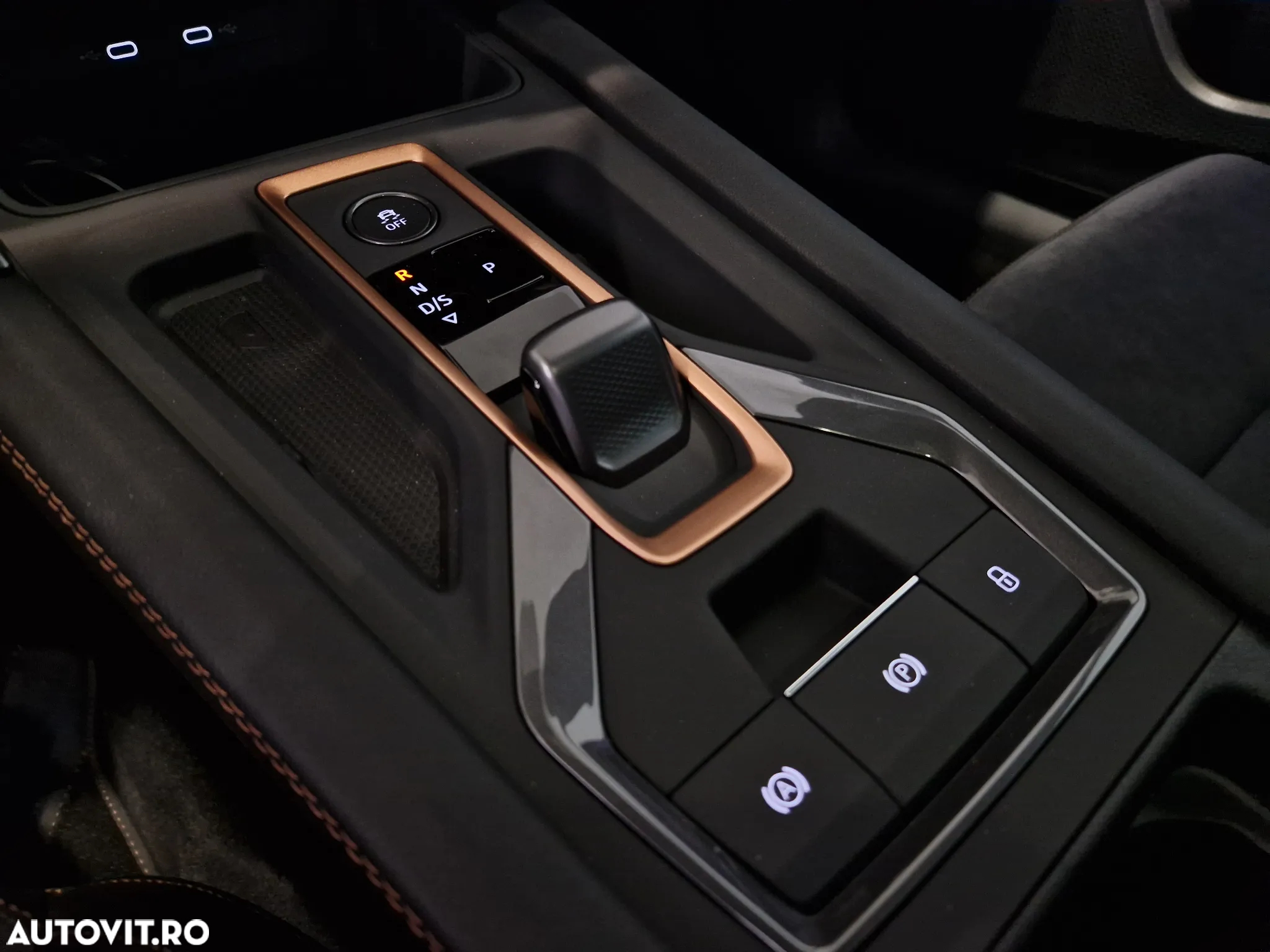 Cupra Leon 1.5 eTSI DSG MHEV - 29