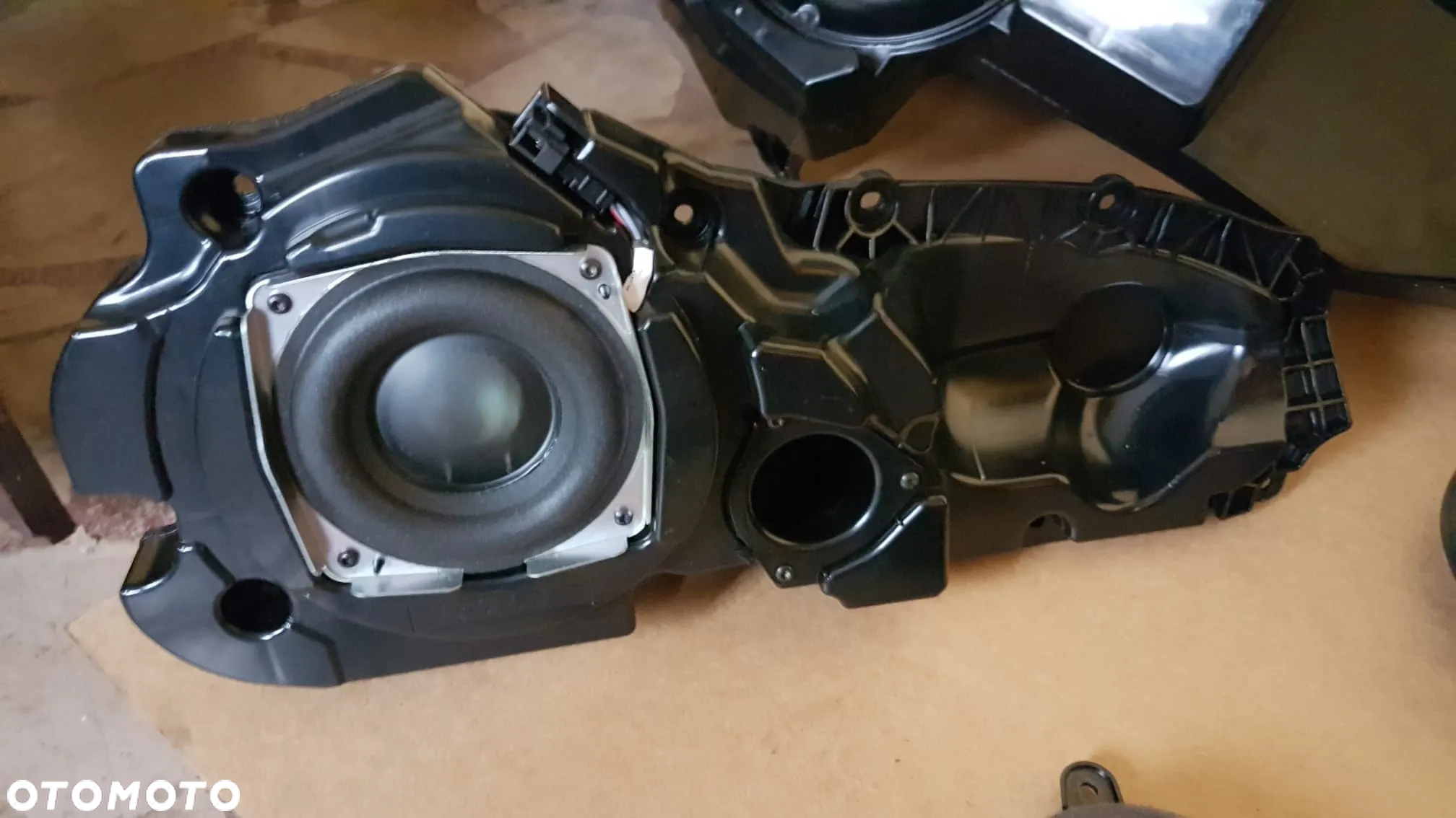 AUDI A6 C7 GŁOŚNIKI  WZMACNIACZ SUBOOWEF SUBWOOFER BOSE POJEDYNCZO AVANT - 9