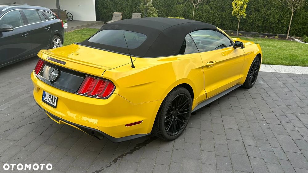 Ford Mustang - 3