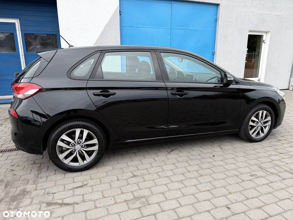 Hyundai i30 blue 1.6 CRDi Style - 9