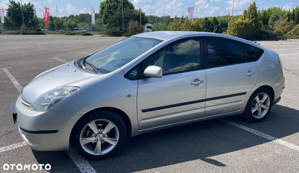 Toyota Prius 1.5 VVT-i Sol (nav) - 2