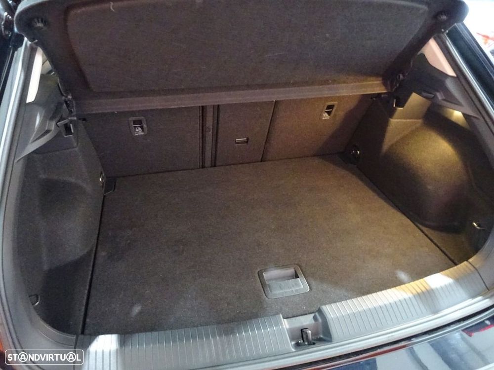 VW T-Roc 1.0 TSI Urban - 30