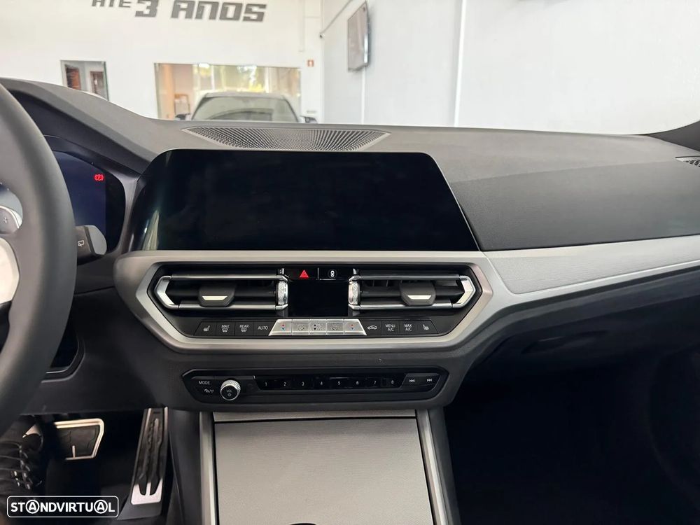 BMW 330 e Touring Pack M Auto - 20