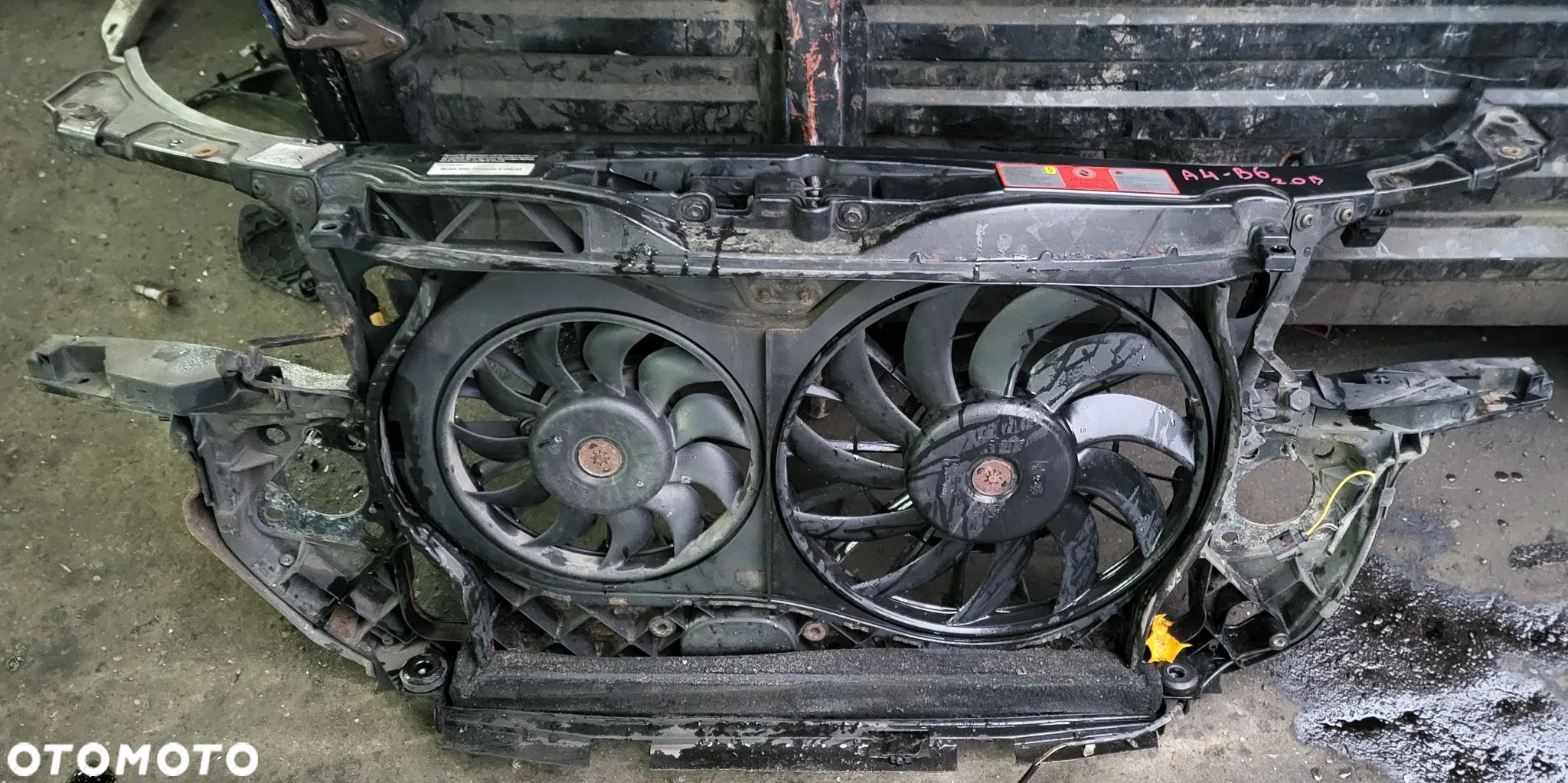 AUDI A4 B6 02r 2.0 20V PAS PRZEDNI WZMOCNIENIE - 1