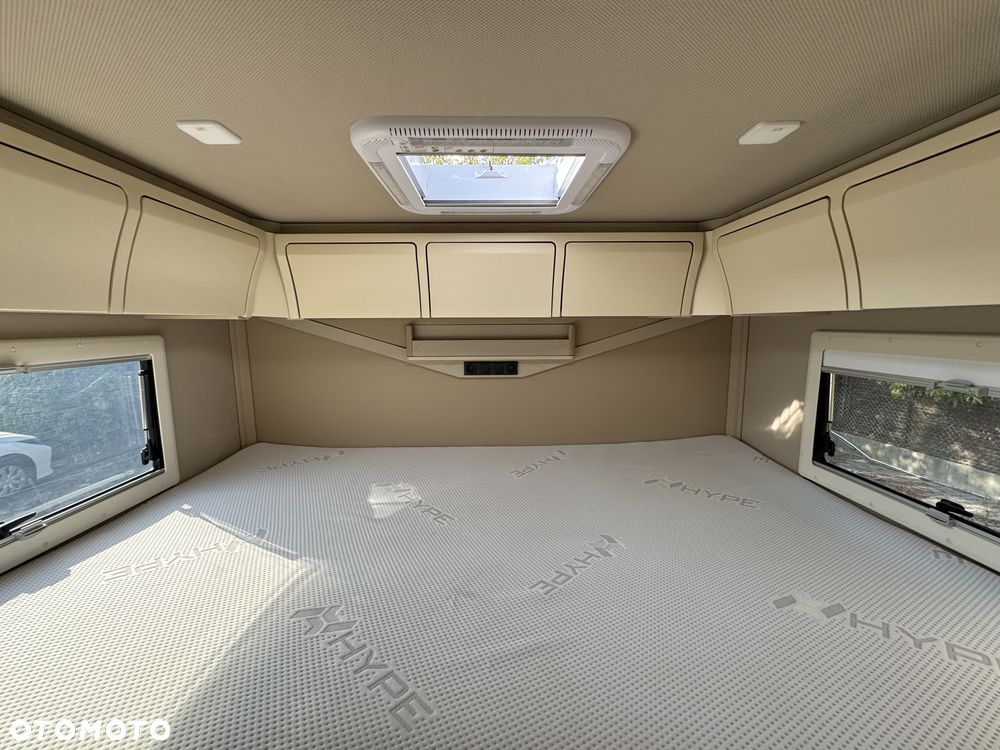 Mercedes-Benz Sprinter - 12