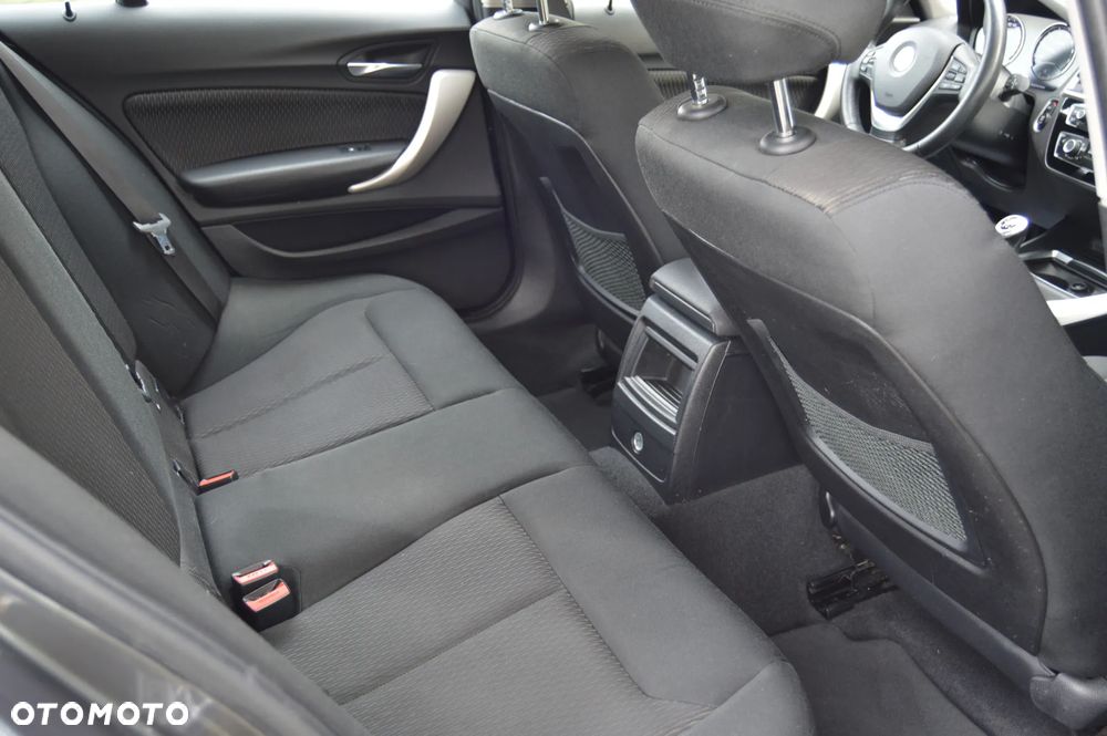 BMW Seria 1 118i Sport Line - 33