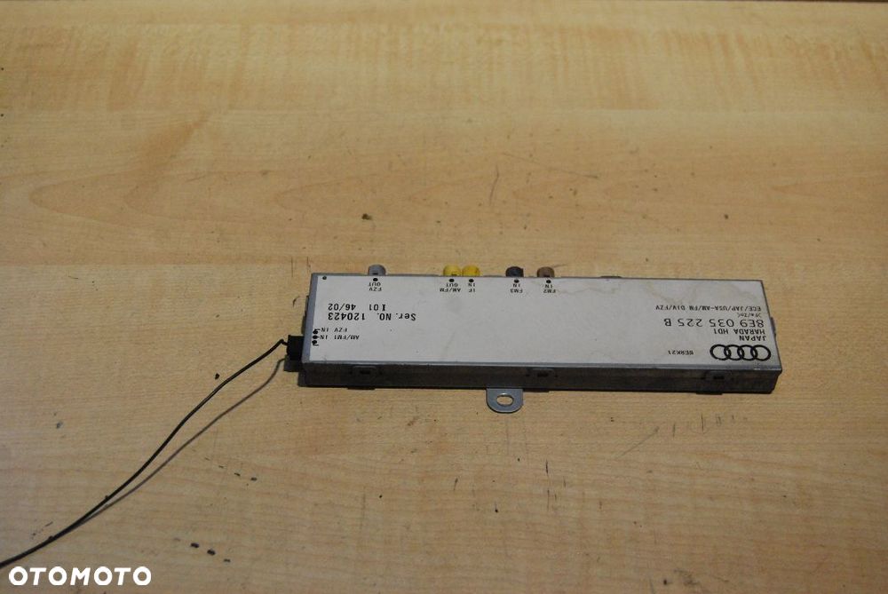 WZMACNIACZ ANTENOWY 8E9035225B AUDI A4 B6/ B7 ORI - 4