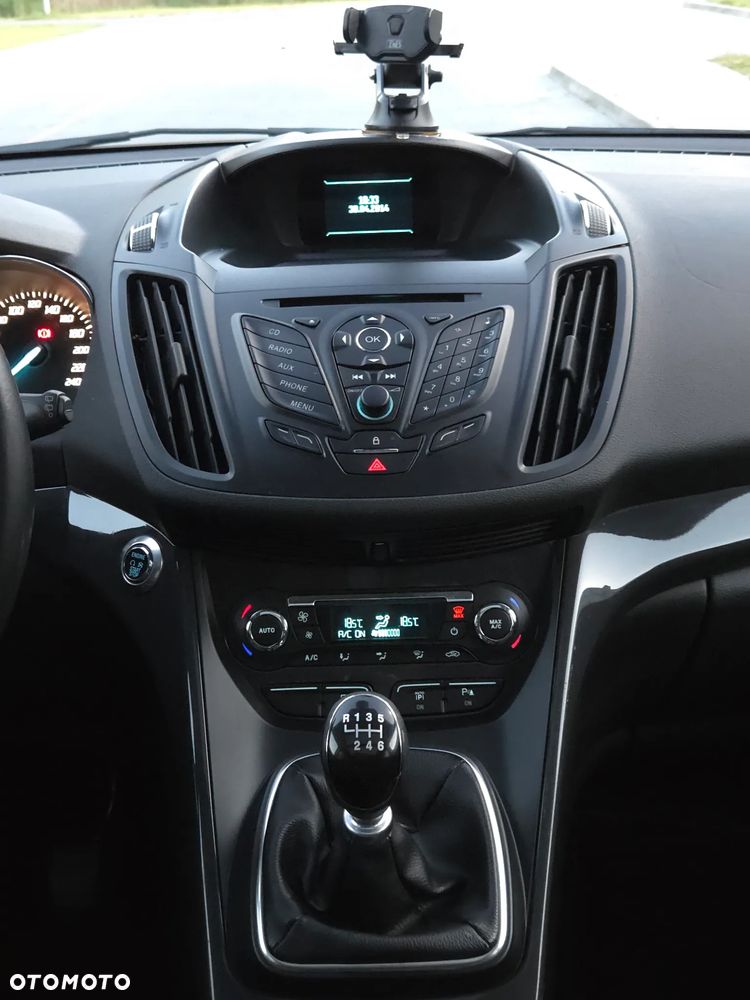 Ford Kuga 2.0 TDCi Titanium S FWD - 26