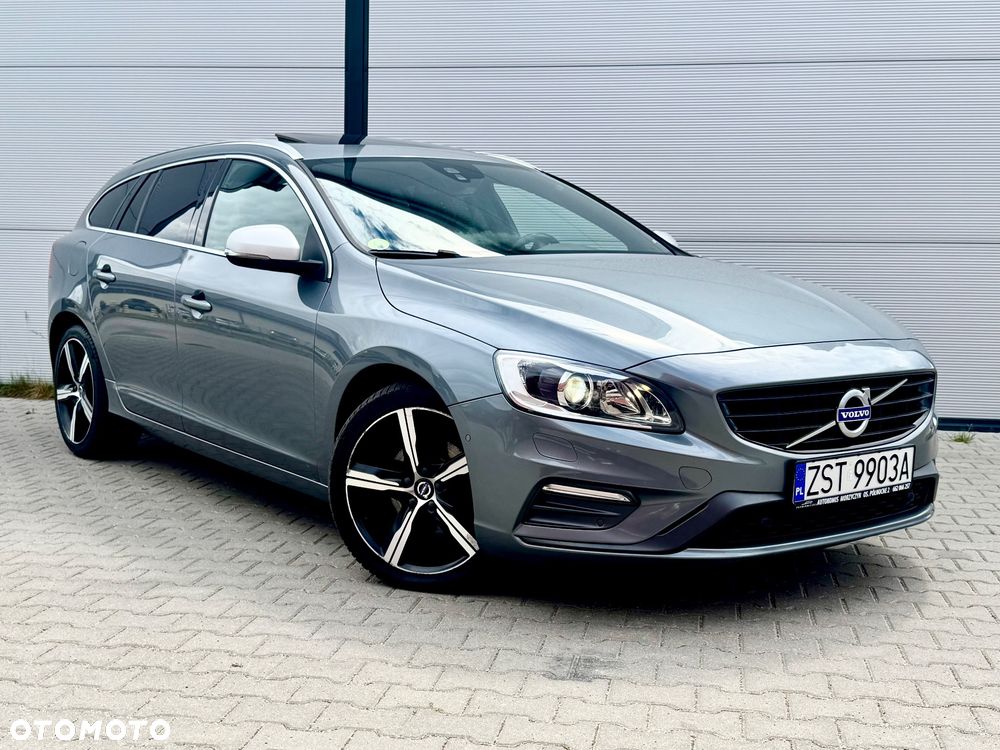 Volvo V60 D4 Geartronic R-Design - 11