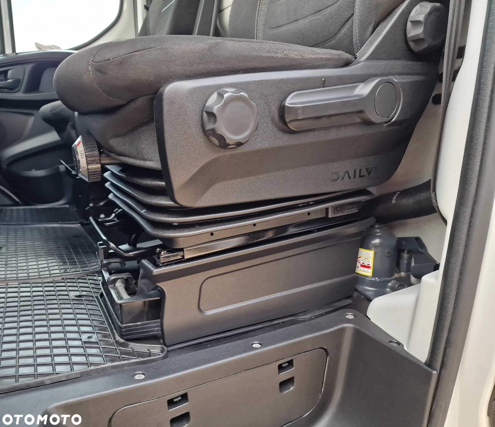 Iveco Daily Hi-Matic 10EP firanka 2023rok - 8
