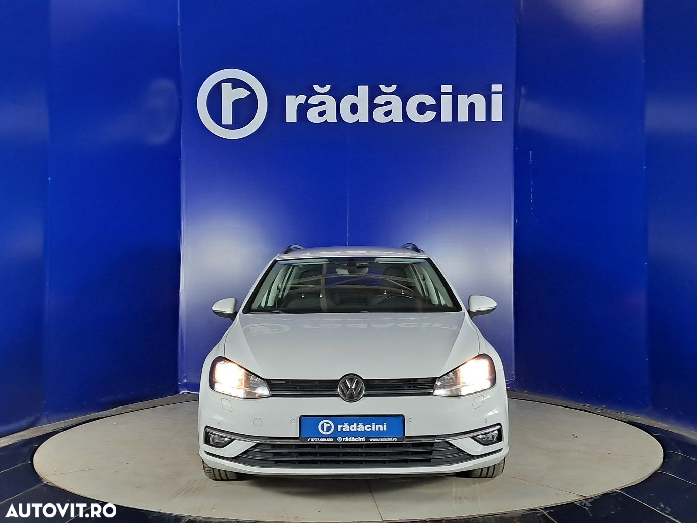 Volkswagen Golf - 8