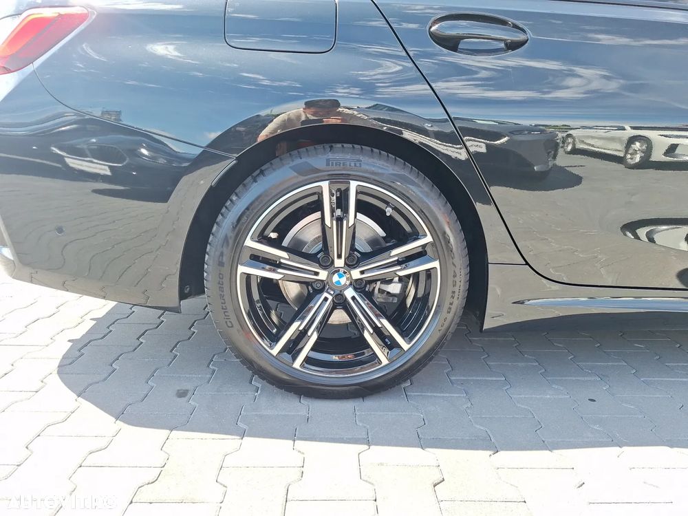 BMW Seria 3 318d Aut. M Sport - 16