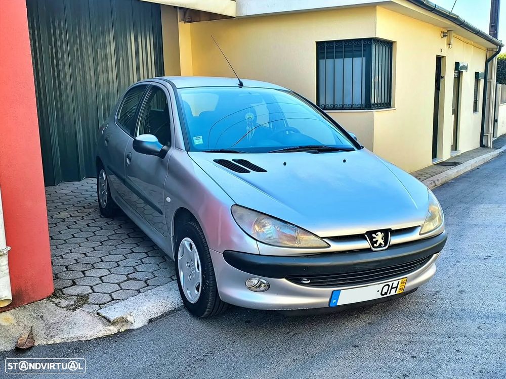 Peugeot 206 1.1 XT - 1