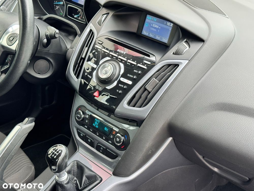 Ford Focus 1.6 EcoBoost Titanium - 25