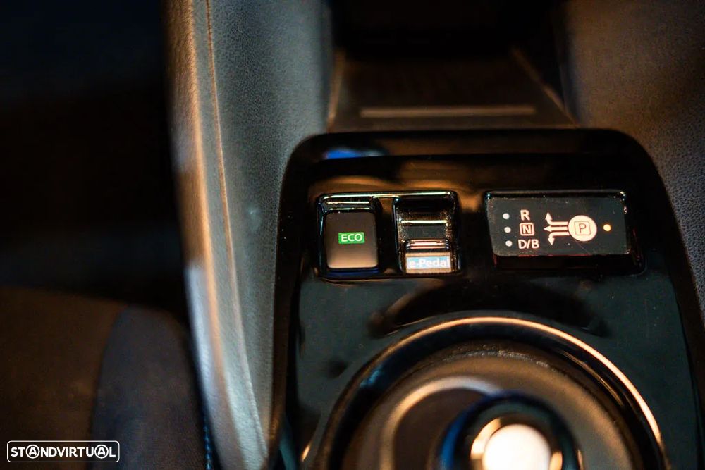 Nissan Leaf N-Connecta - 24