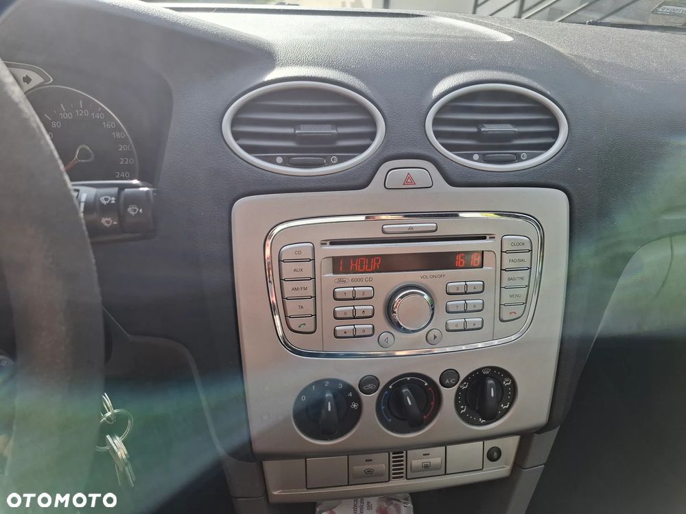 Ford Focus 1.8 TDCi Ambiente - 13