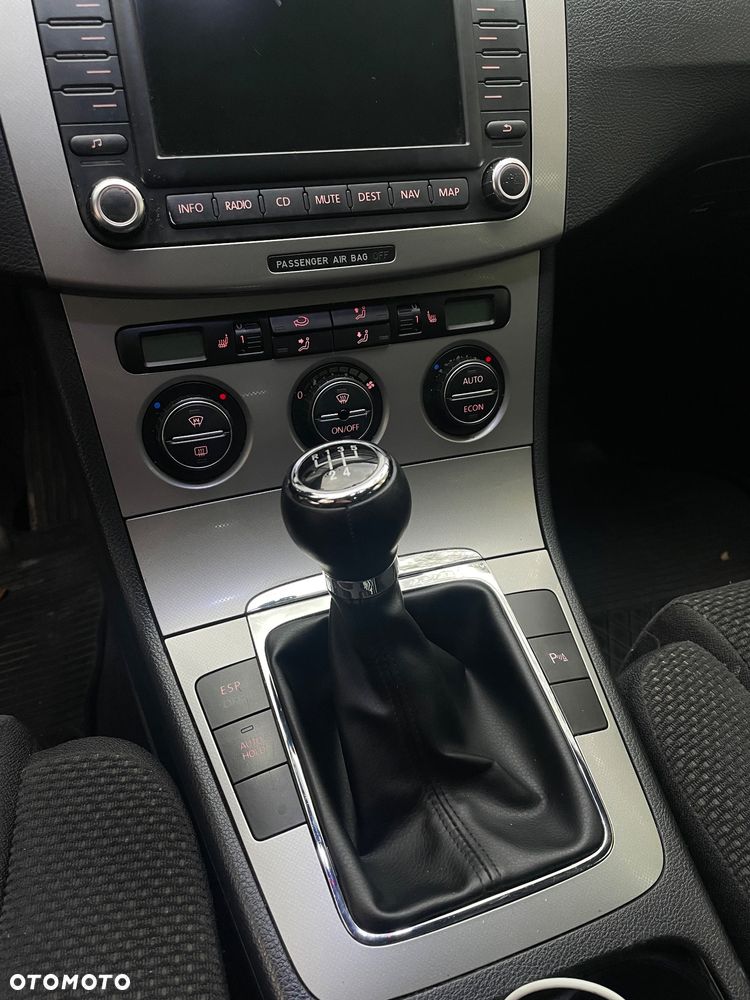 Volkswagen Passat 1.9 TDI Comfortline - 27