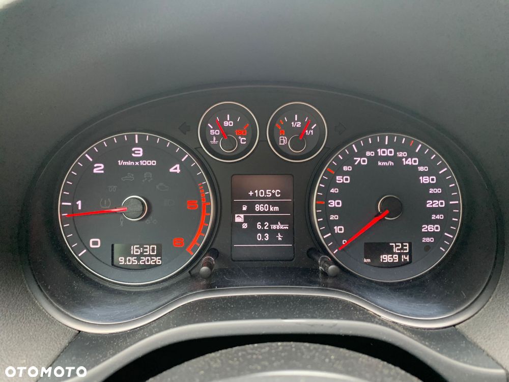 Audi A3 3-drzwiowe 1.6 TDI DPF Attraction - 12