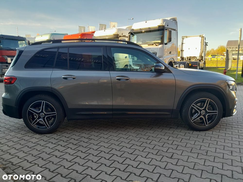 Mercedes-Benz GLB 200 AMG Line 7G-DCT - 8