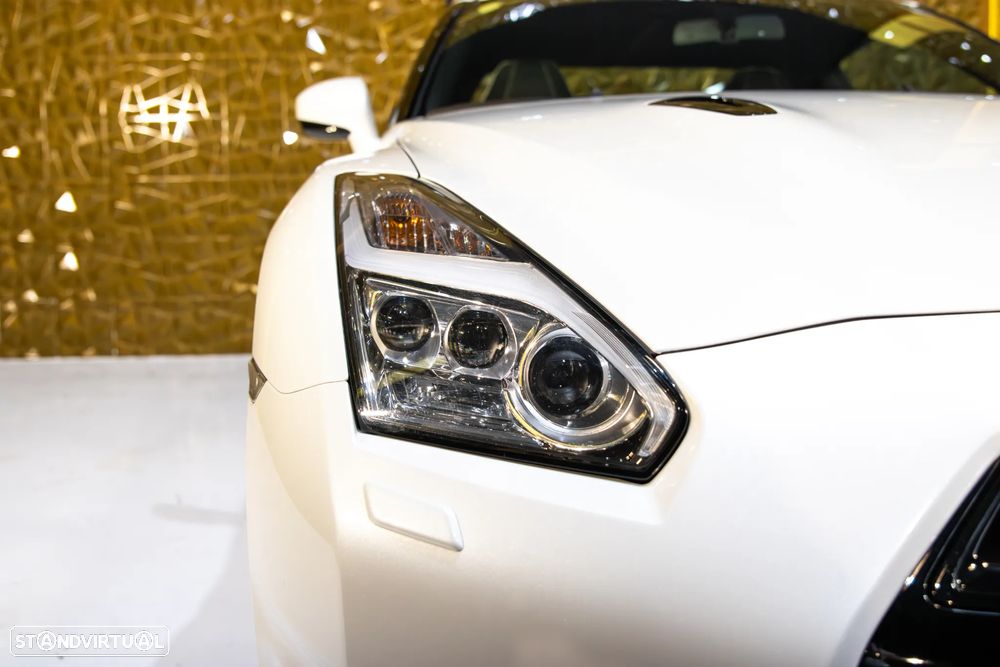 Nissan GT-R Black Edition - 10