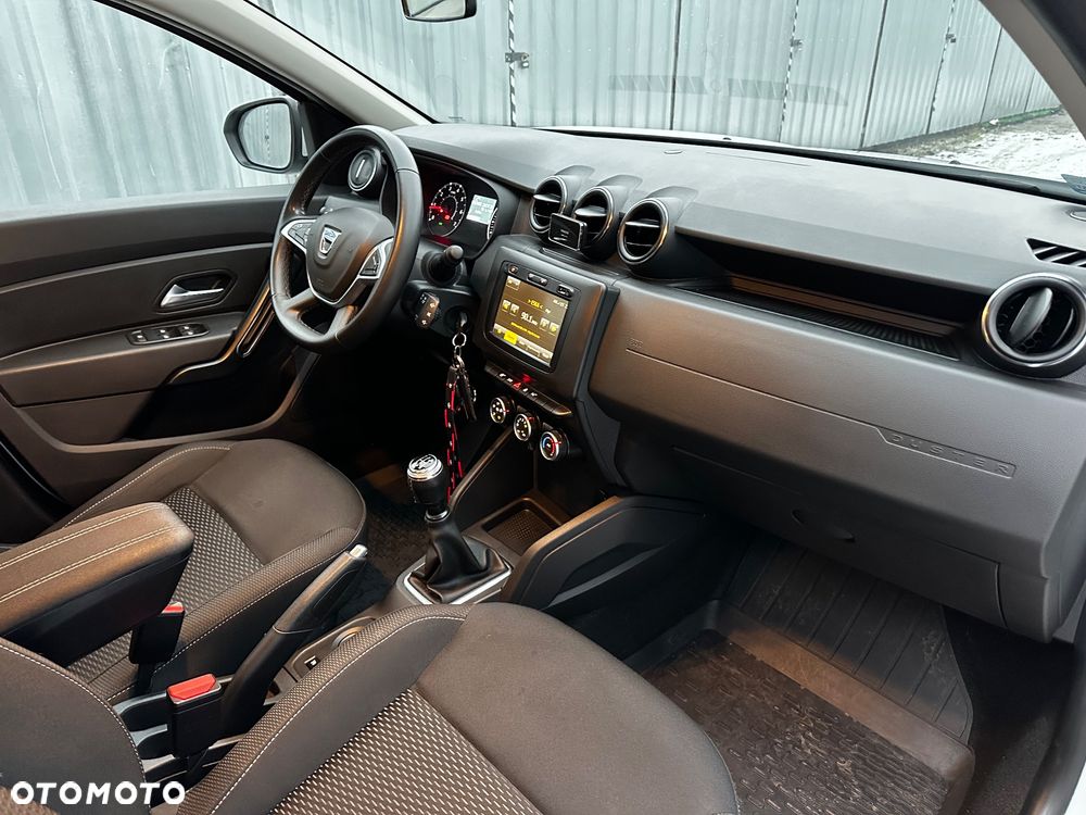 Dacia Duster 1.6 SCe S&S - 11