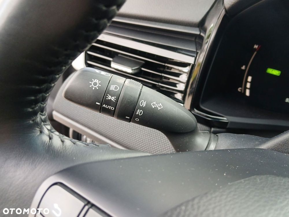 Toyota Camry - 29
